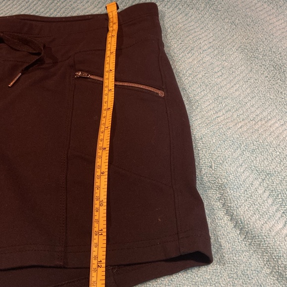 Athleta Metro Slouch Shorts - Picture 6 of 7
